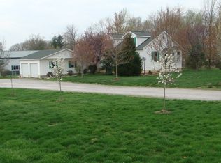 1372 E Pine St, Percy, IL 62272