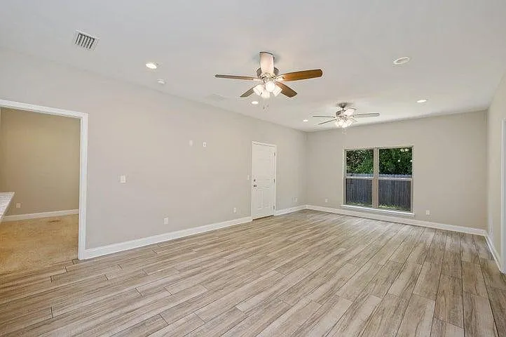 2239 Tom St — Photo 13