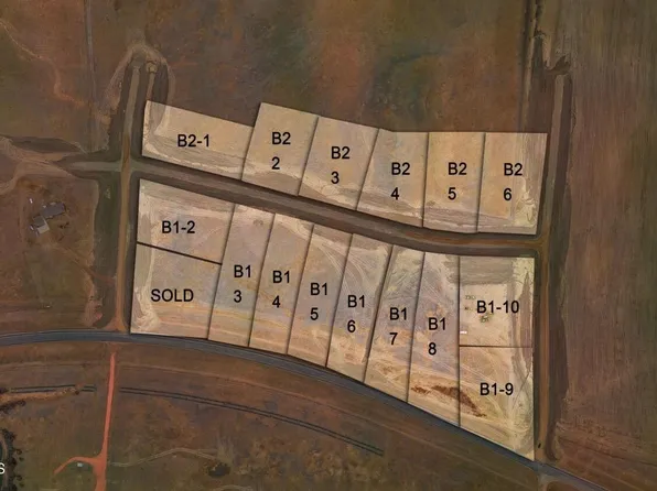 2568 Brooks St, Mandan, ND 58554