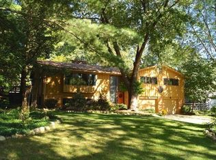 1422 Macgregor Ln, Ann Arbor, MI 48105