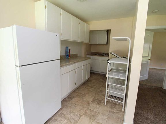 2nd image of 91 E Fork Dr