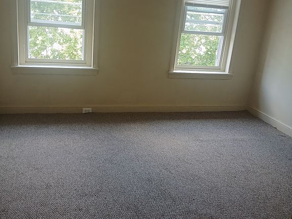 3rd image of 516 Stevens St