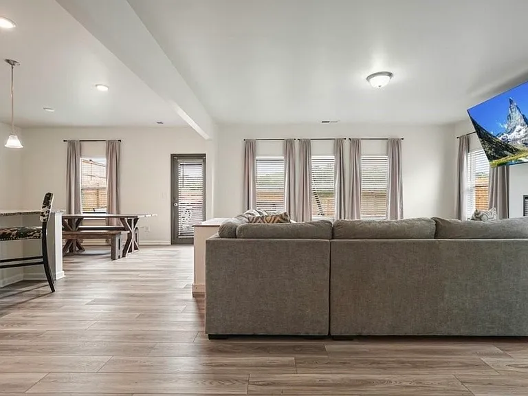 34 Arrington Dr — Photo 11