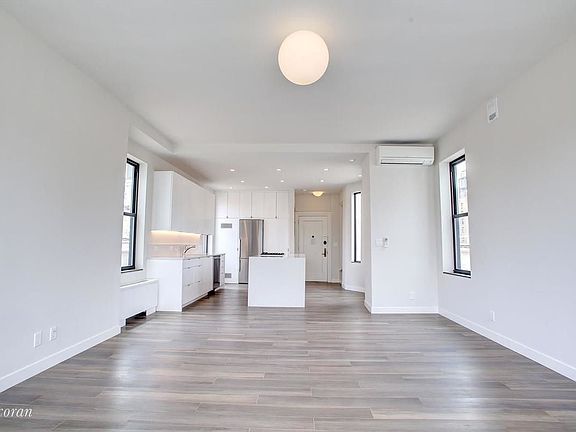 5th image of 158 W 81st St #10