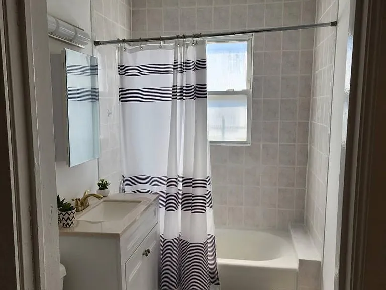 832 Calhoun Ave #1R — Photo 5