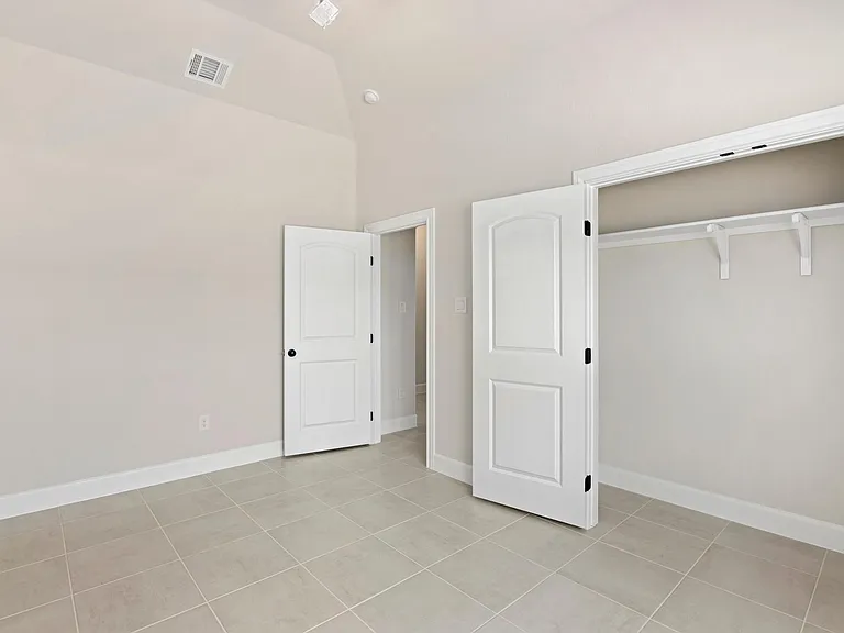 215 Park Cir — Photo 9