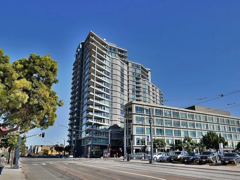 Smart Corner Condos