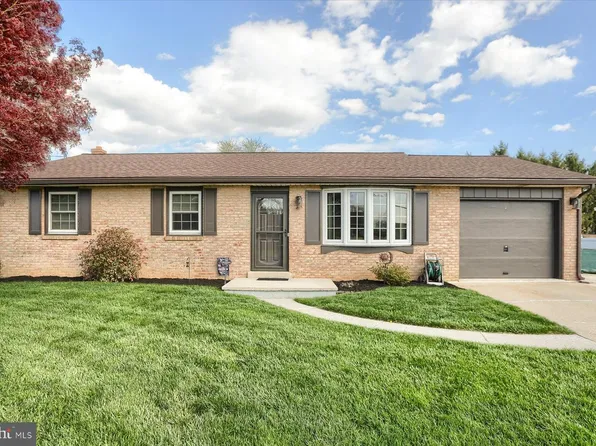 1636 Greenwood Dr, Lebanon, PA 17046