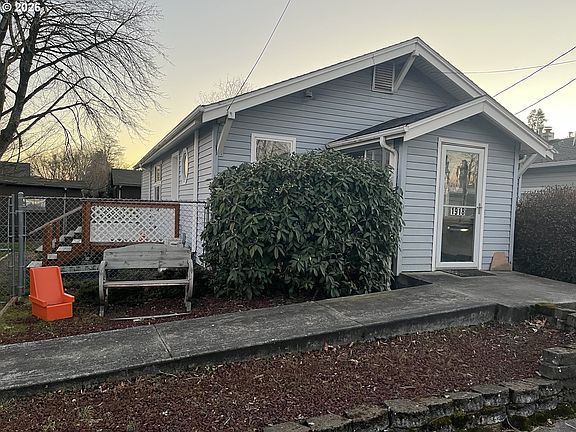 2nd image of 1918 SE 6th Ave