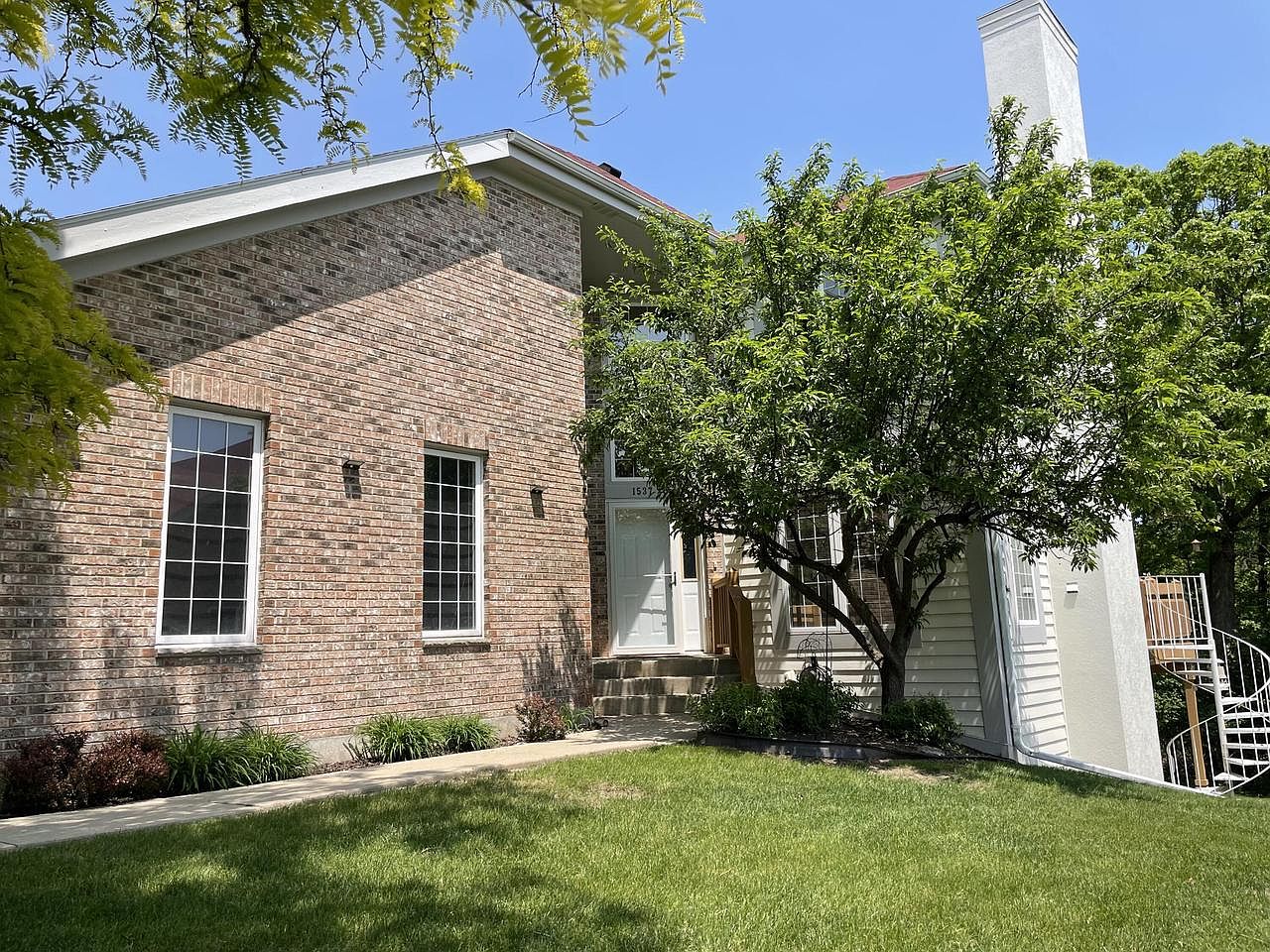 1537 Highland DRIVE #8-52