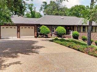 108 Devonshire Dr, Williamsburg, VA 23188