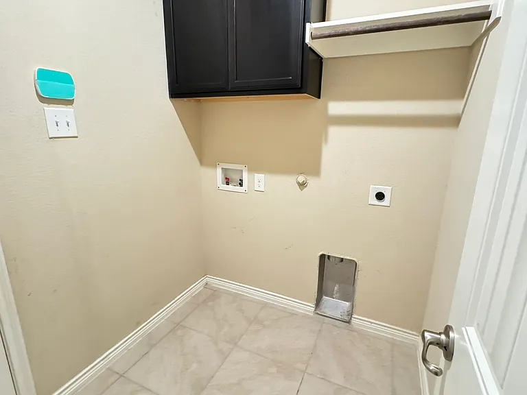 10020 Long Branch Dr — Photo 35
