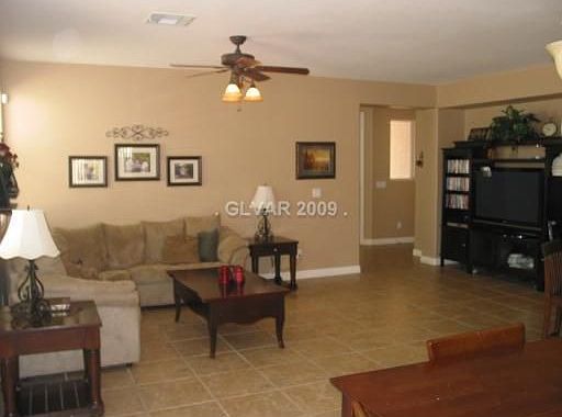 5th image of 8045 Pink Desert St
