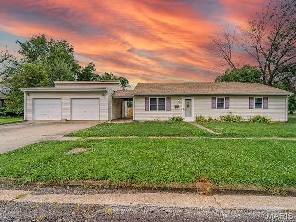 401 S Lindell St, Vandalia, MO 63382