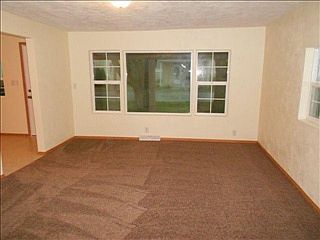 3rd image of 707 Hiddeson Ave