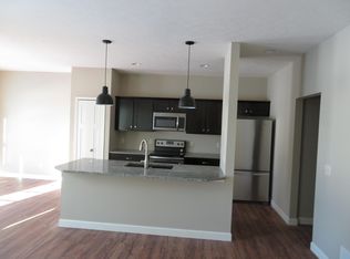 1331 Cascade Cir E, Canton, OH 44708