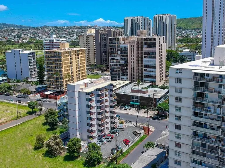 236 Liliuokalani Ave #802 — Photo 14