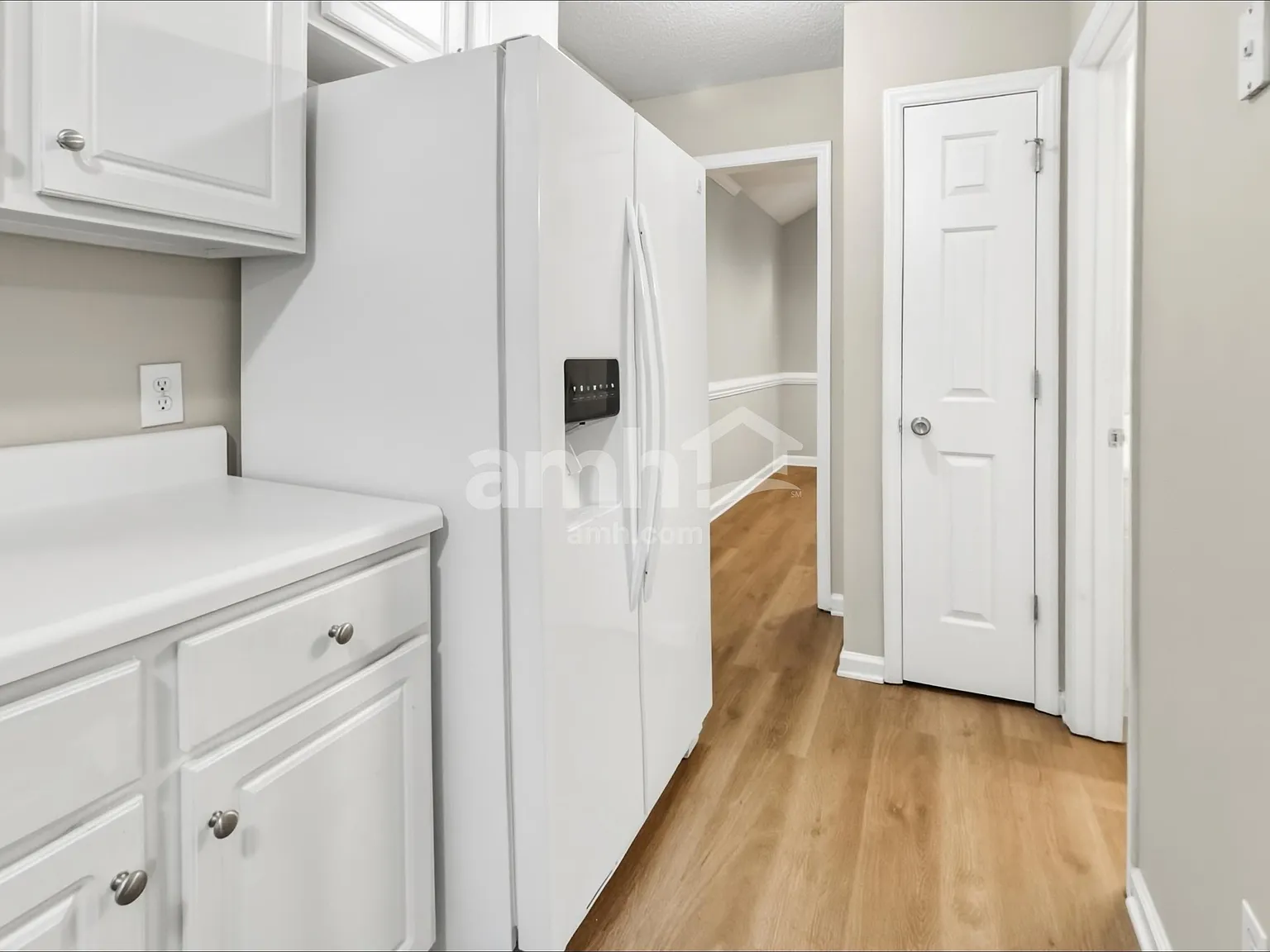 3 bed, 2.5 bath, 1605 sqft, $1,885 — Photo 4