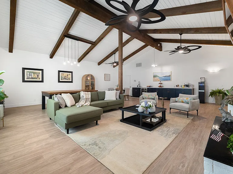 Villa Del Mar Apartments — Photo 4