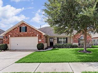 228 S Lantana Cir, Sealy, TX 77474