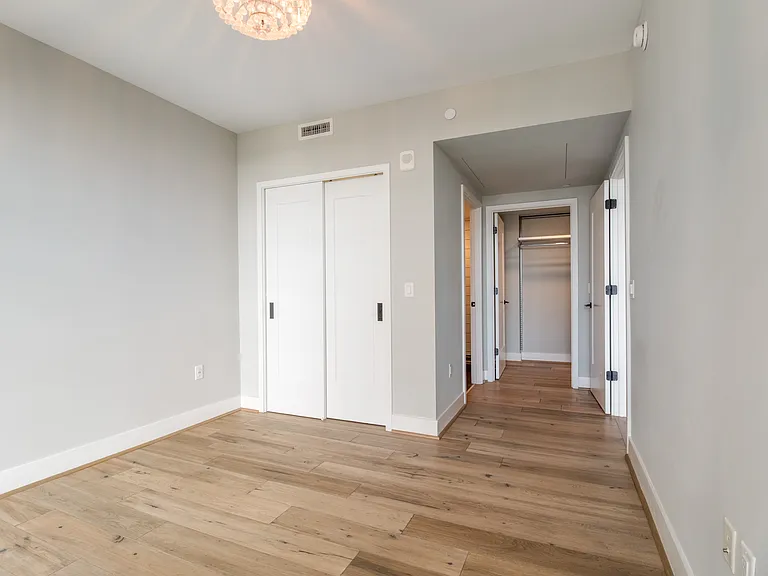 1300 4th St SE #808 — Photo 22