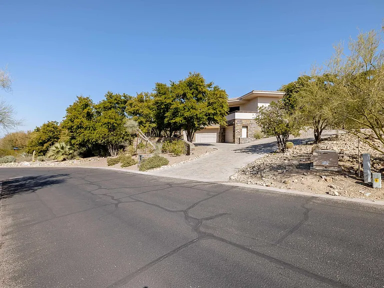 7451 N Las Brisas Ln — Photo 25