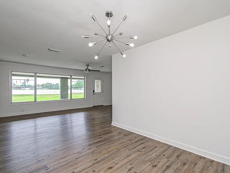 709 S McCarty Ave — Photo 15