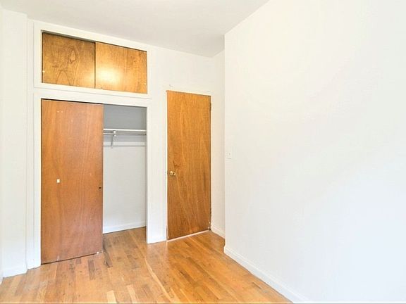 2nd image of 417 E 65th St APT 12a