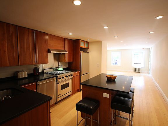 4th image of 463 Sackett St #1