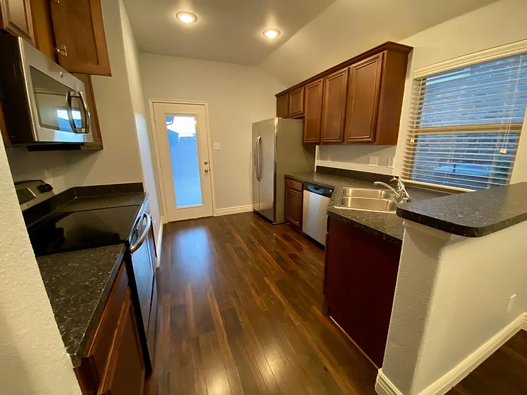 1313 Land Oak Rd — Photo 5