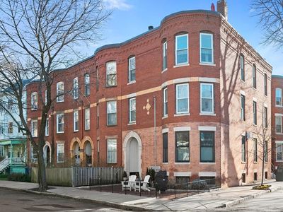 96 Brook St #3, Brookline, MA, 02445