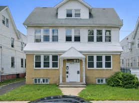 361 Kerrigan Blvd, Newark, NJ