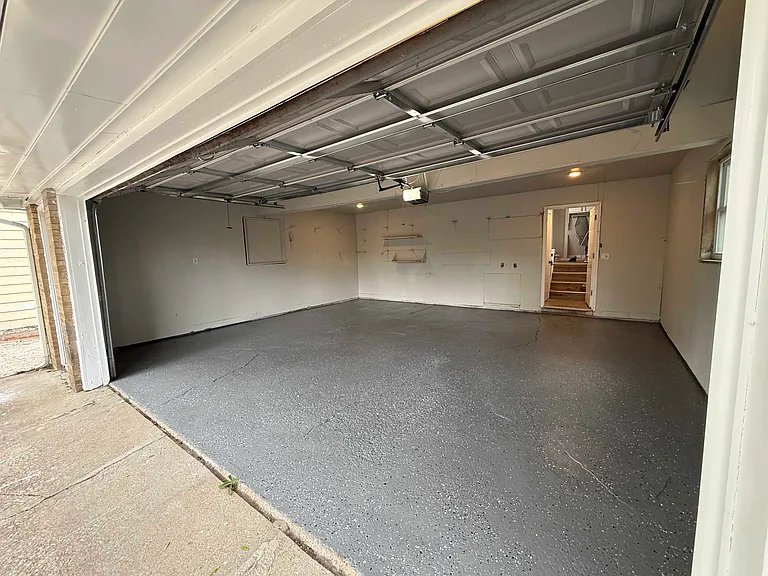 351 Clyde Ave — Photo 32