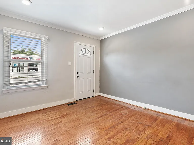 803 S Hanover St — Photo 6
