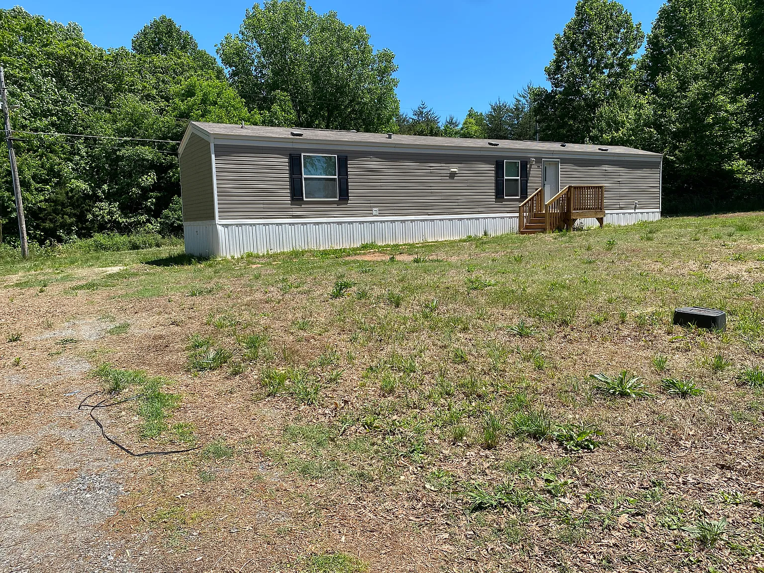 1107 Stokes Ave — Photo 1