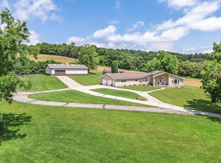 E9198 Terrytown Rd, Baraboo, WI 53913