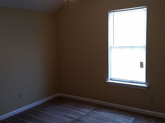 5th image of 9291 Garden Woods Cv