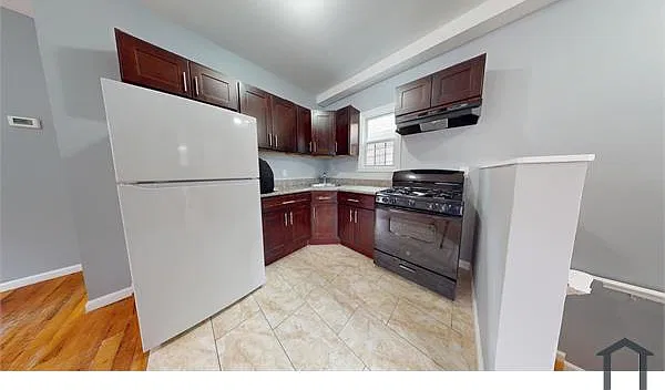 3 bed, $3,500 — Photo 2