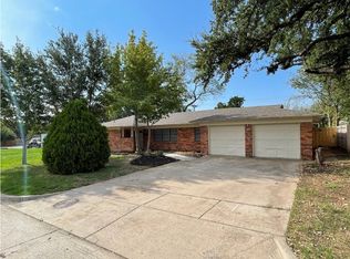 2124 Nottingham Blvd, Fort Worth, TX 76112