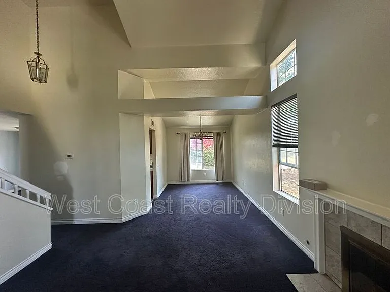 7049 Arlington Pl — Photo 13
