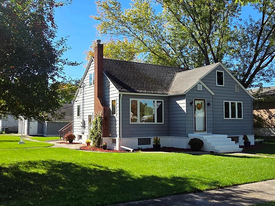 1st image of 601 10th St