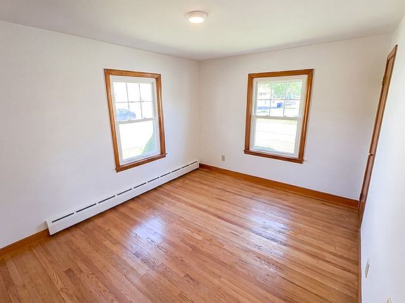 4th image of 41 Hicks St
