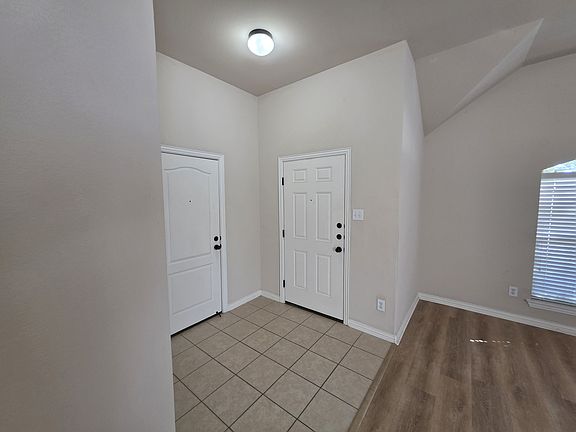 2nd image of 8219 Tierra Del Sol Rd