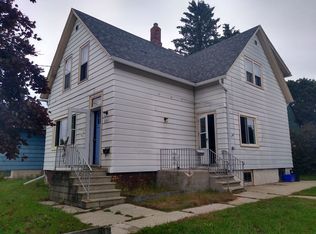 2011 Monroe St, Two Rivers, WI 54241
