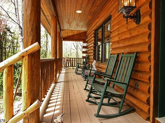 3rd image of 31 Kent Rd