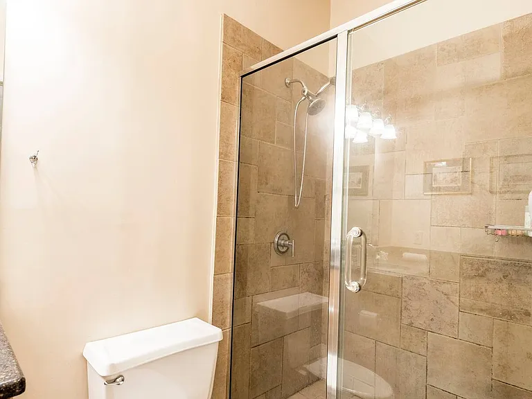 810 Mill Creek Ln — Photo 8