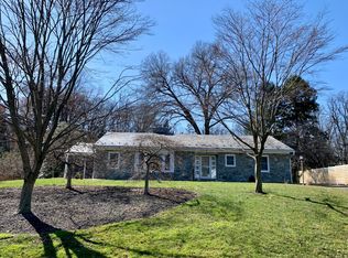 8 N Bausman Dr, Lancaster, PA 17603