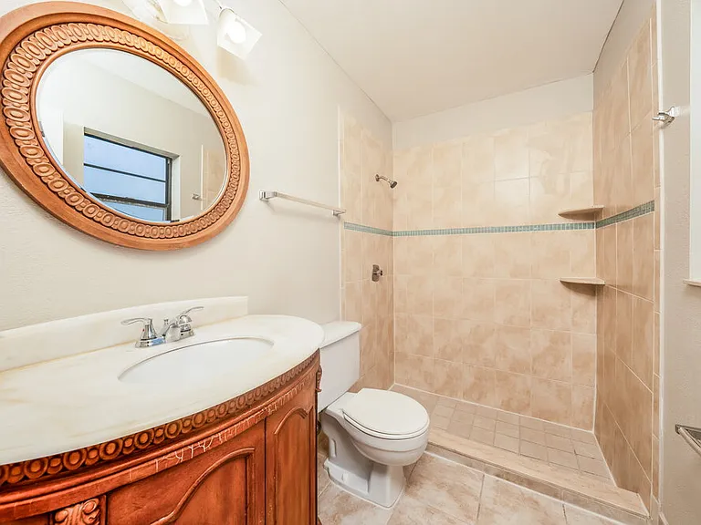 9732 Saddlebrook Dr — Photo 8