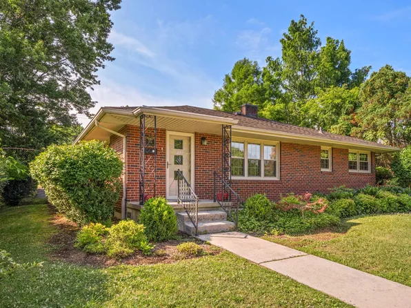 104 Arnold Ave, Radford, VA 24141