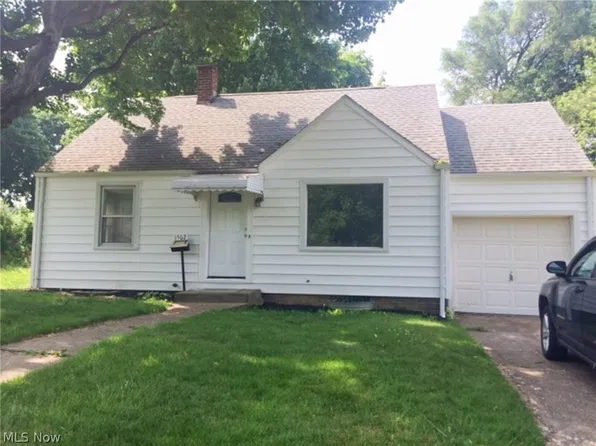 1502 37th St NW, Canton, OH 44709